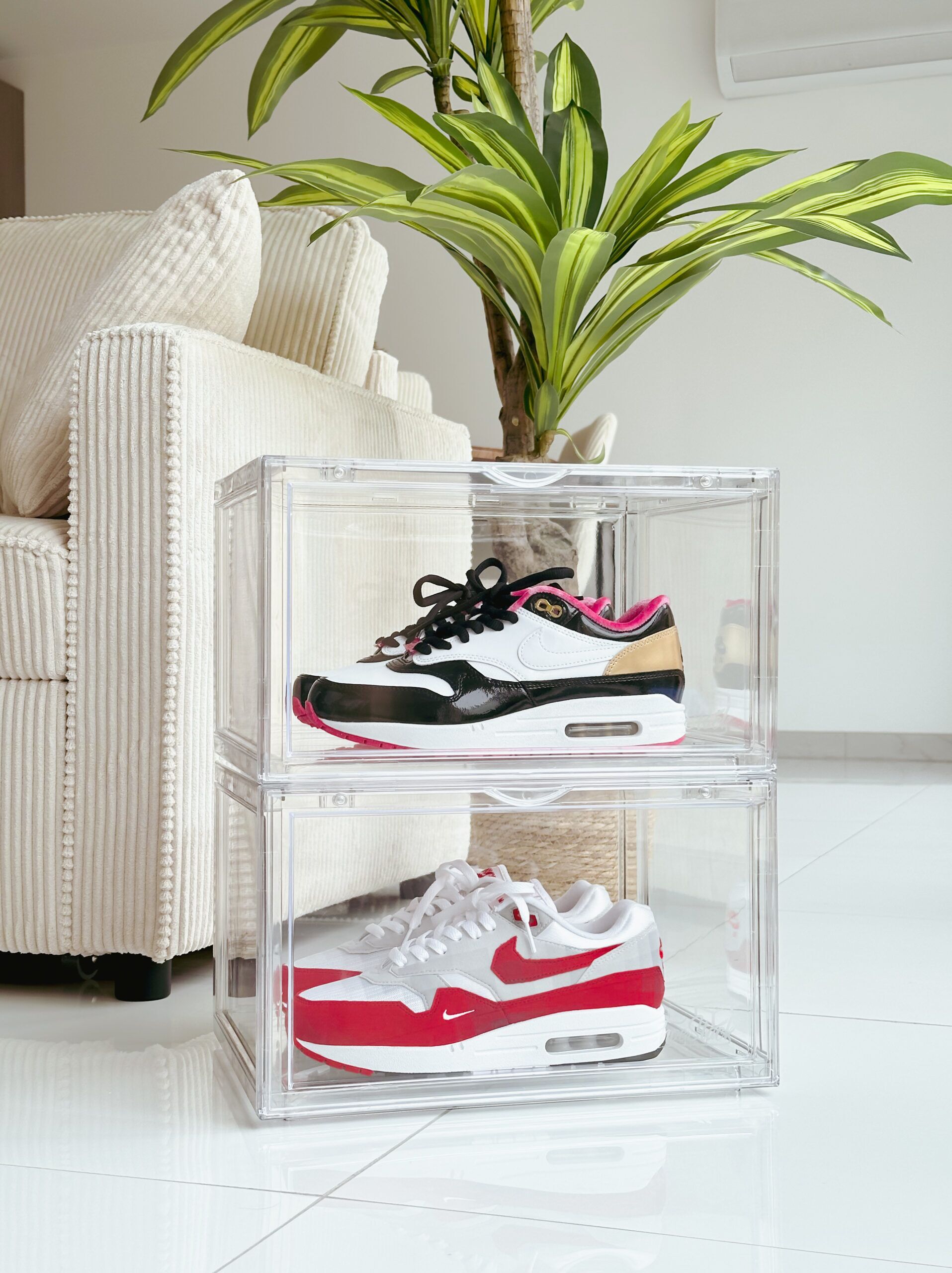 Acrylic shoe display boxes